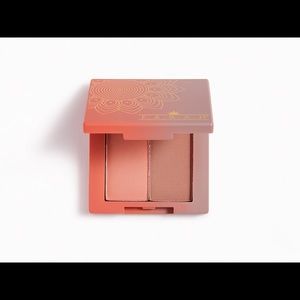 Farah dual eyeshadow